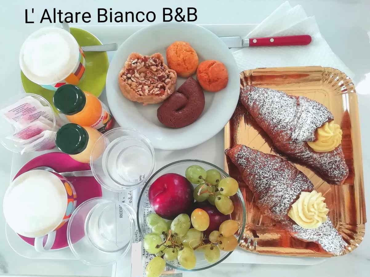 B&B L'Altare Bianco Vieste Bagian luar foto