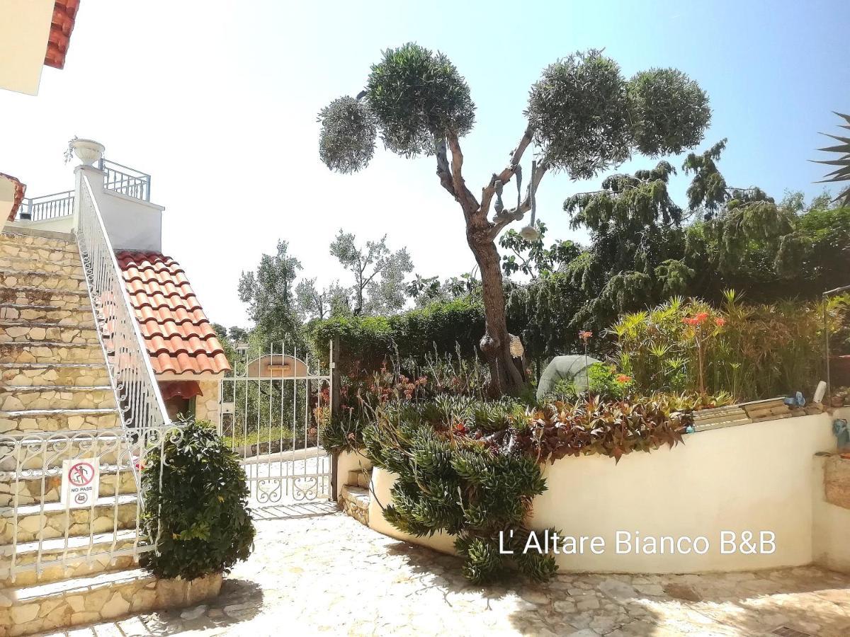 B&B L'Altare Bianco Vieste Bagian luar foto
